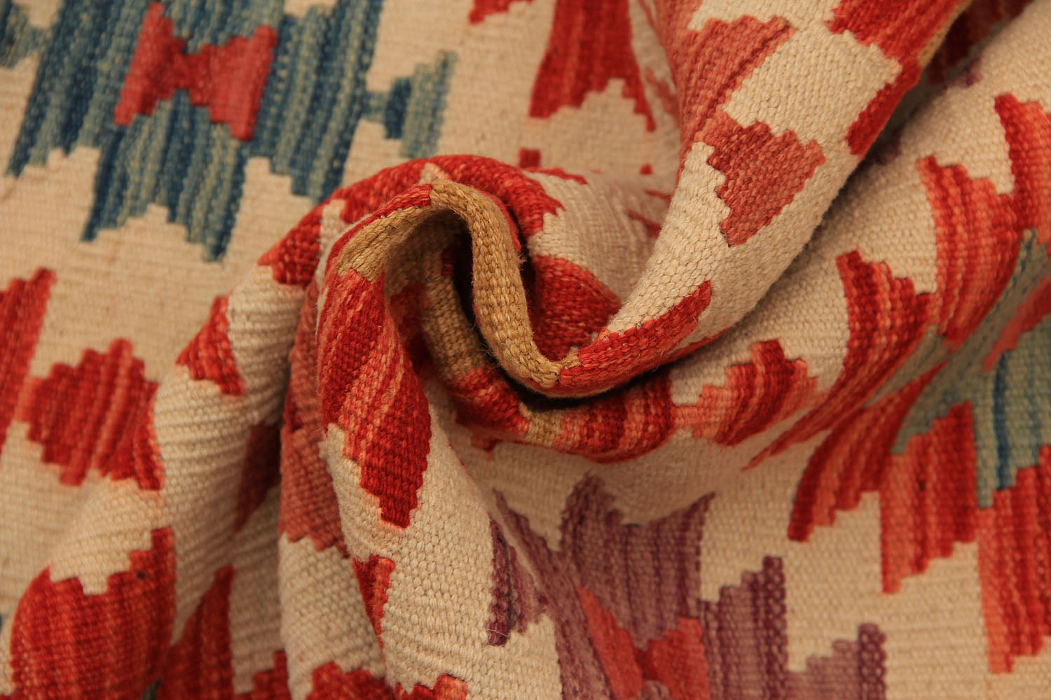 VEGGIE DYE KILIMS
