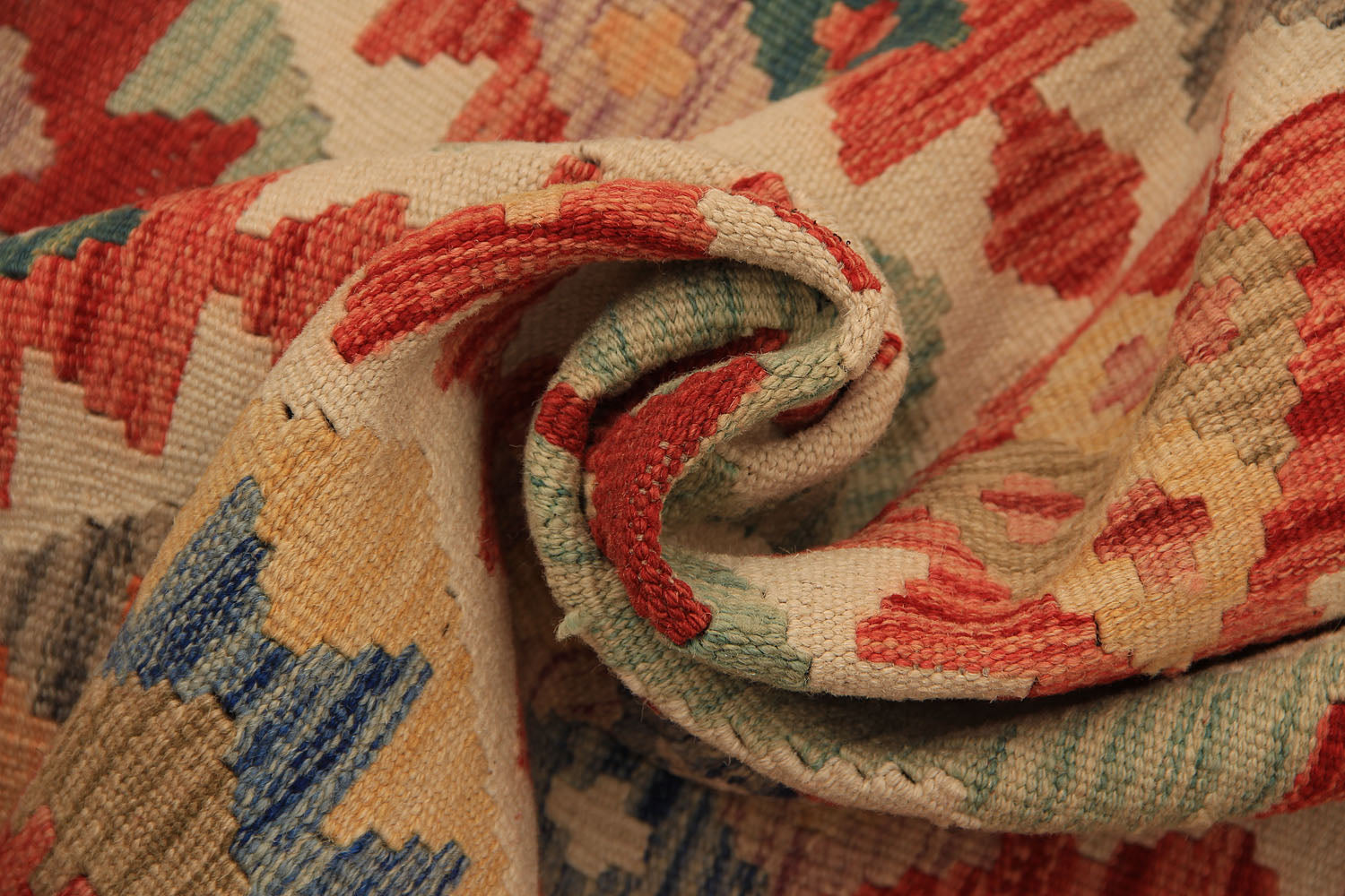 VEGGIE DYE KILIMS