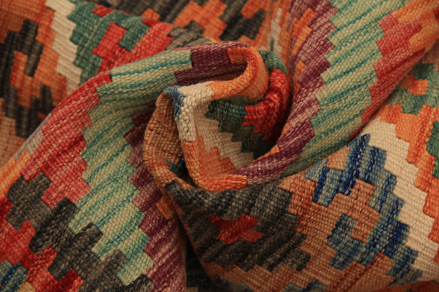VEGGIE DYE KILIMS