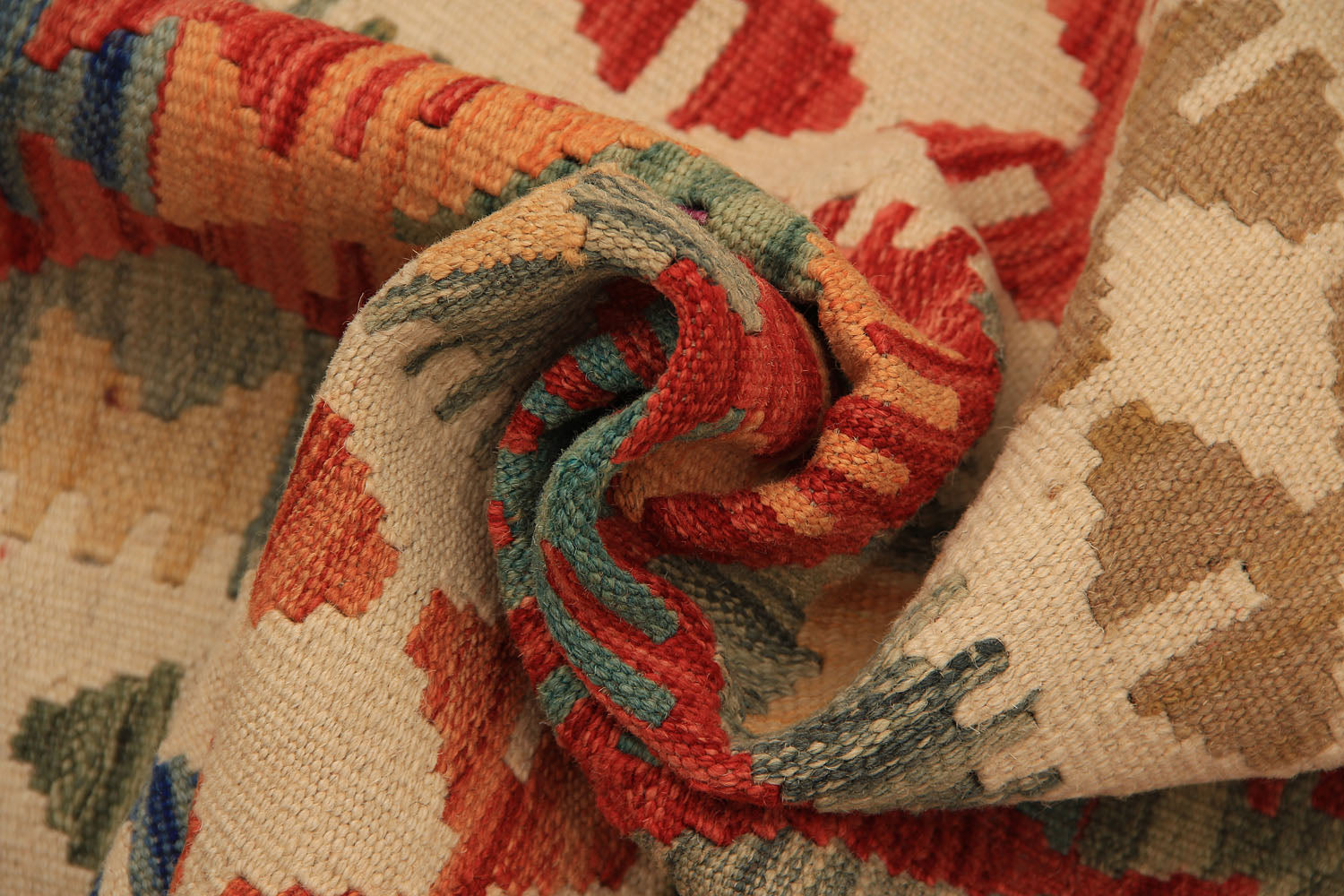 VEGGIE DYE KILIMS