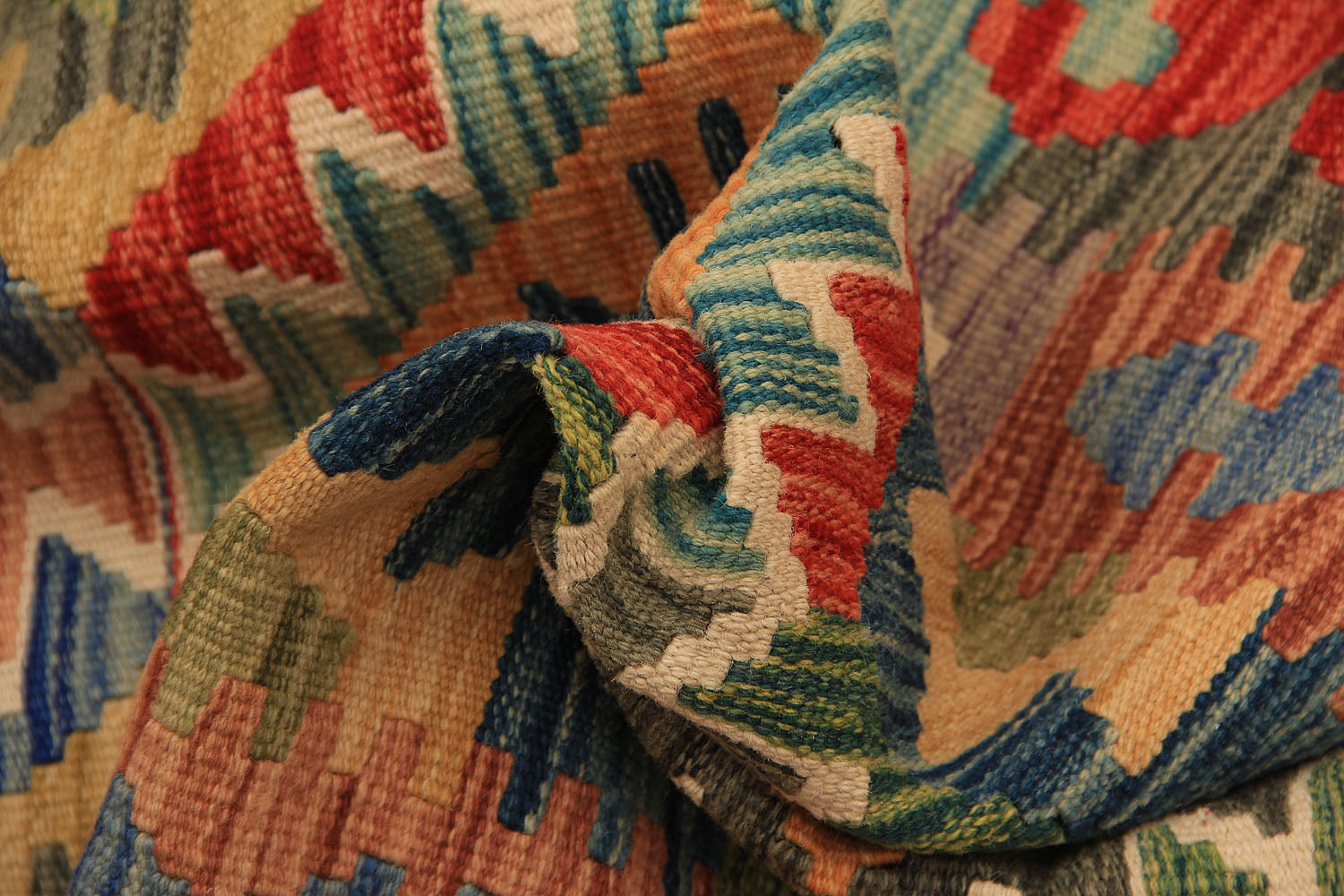 VEGGIE DYE KILIMS