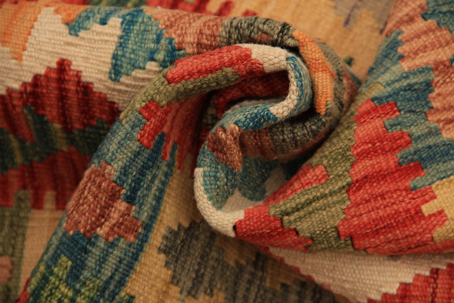 VEGGIE DYE KILIMS