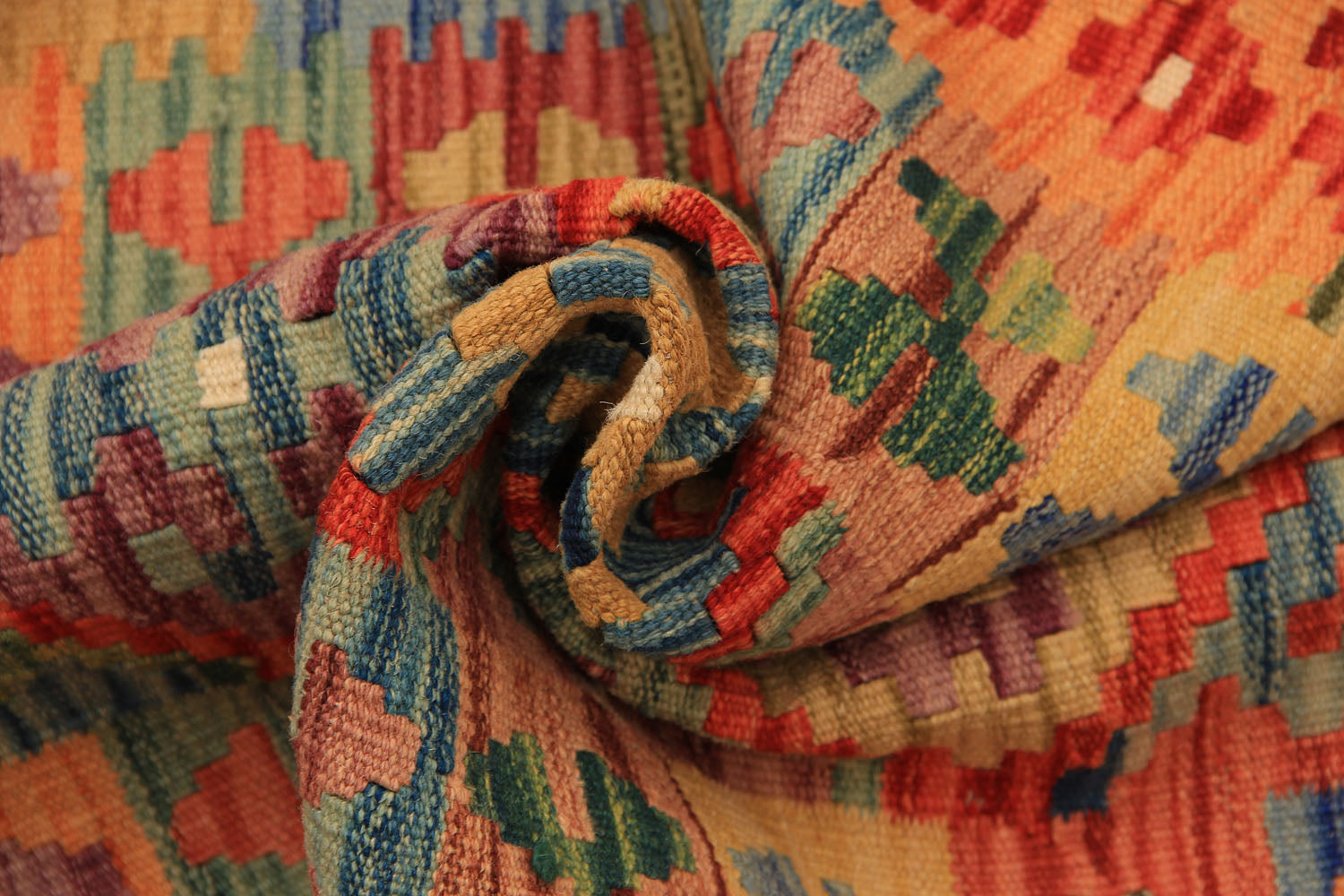VEGGIE DYE KILIMS