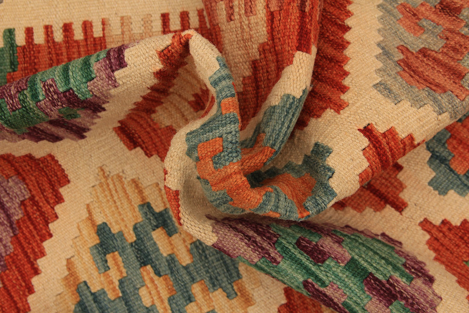 VEGGIE DYE KILIMS