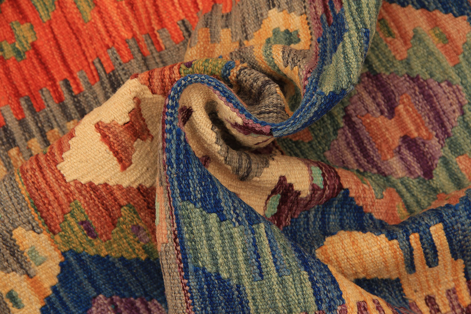 VEGGIE DYE KILIMS