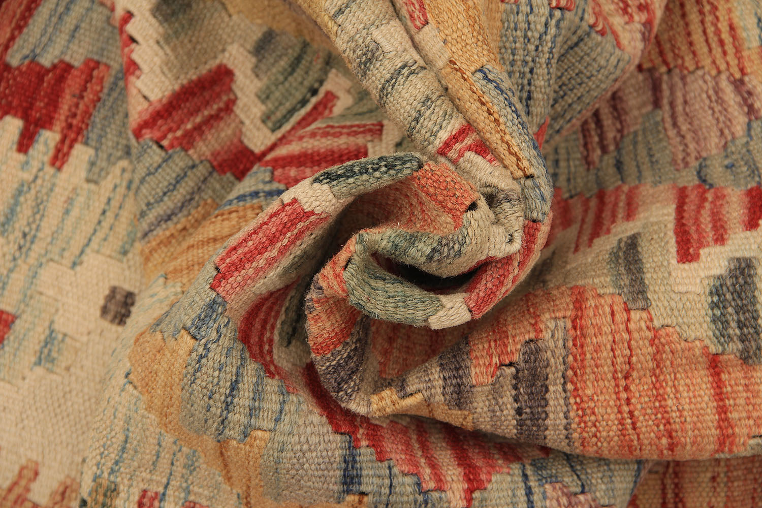 VEGGIE DYE KILIMS
