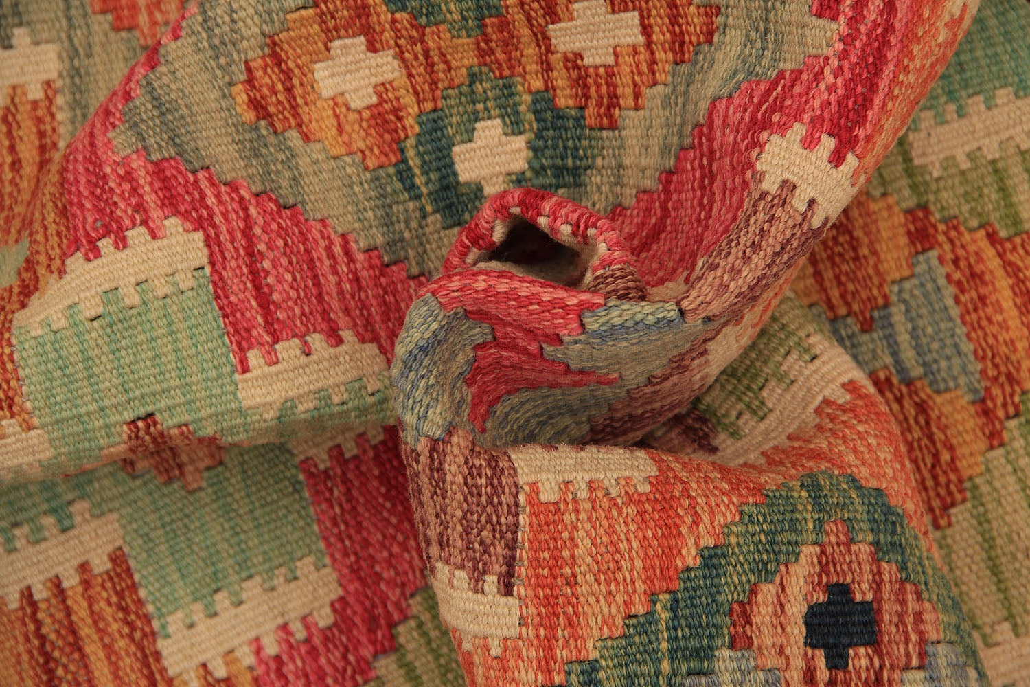 VEGGIE DYE KILIMS