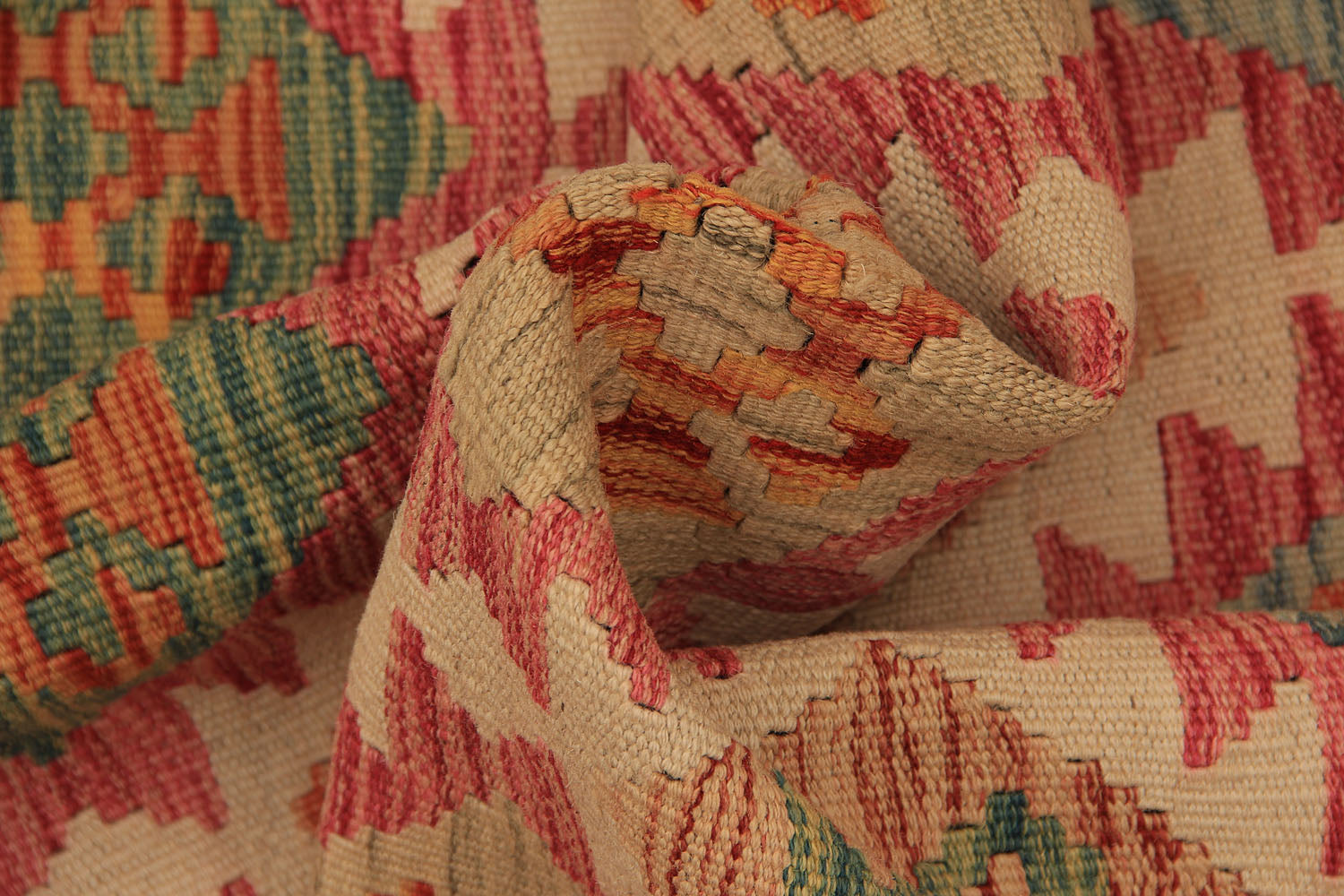 VEGGIE DYE KILIMS