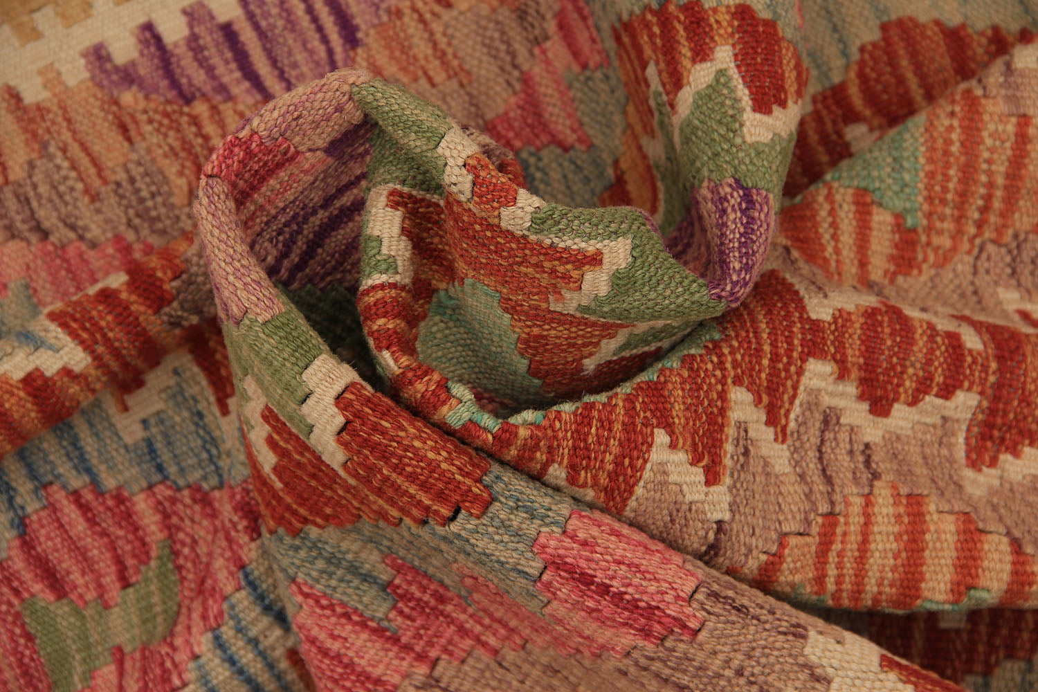 VEGGIE DYE KILIMS