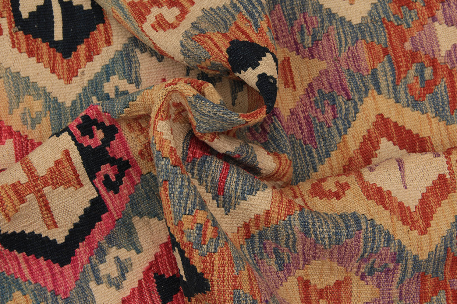 VEGGIE DYE KILIMS