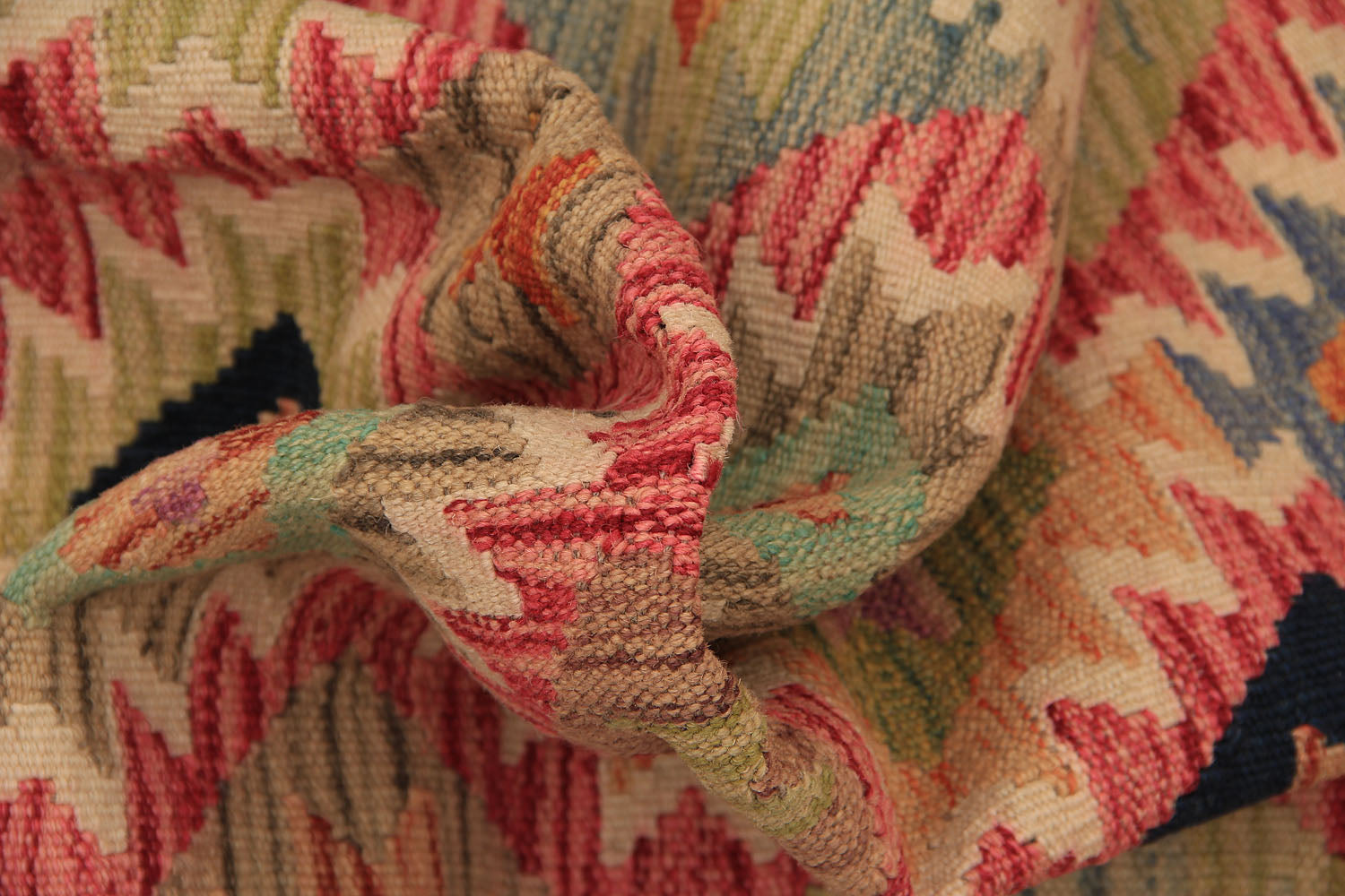 VEGGIE DYE KILIMS