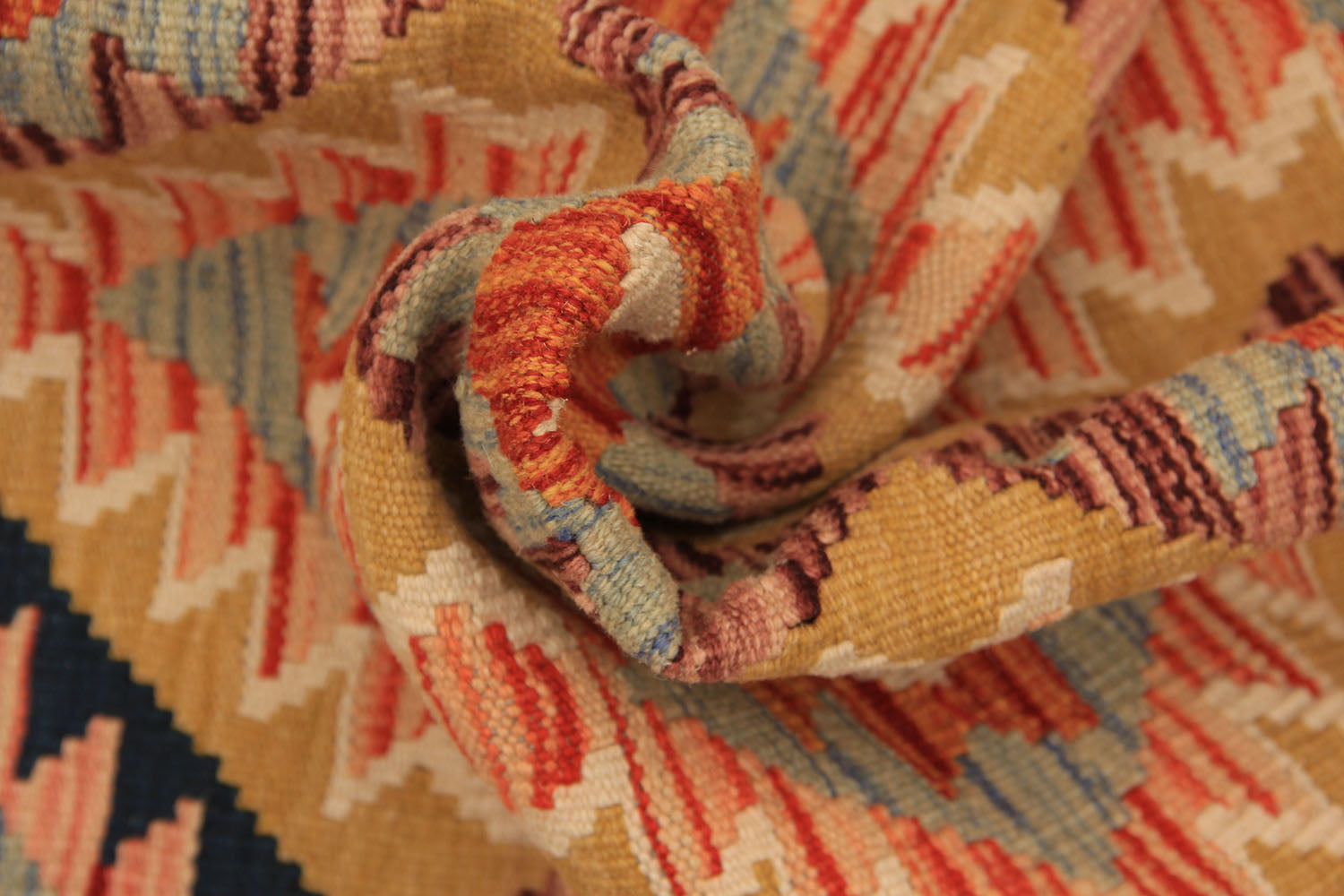 VEGGIE DYE KILIMS