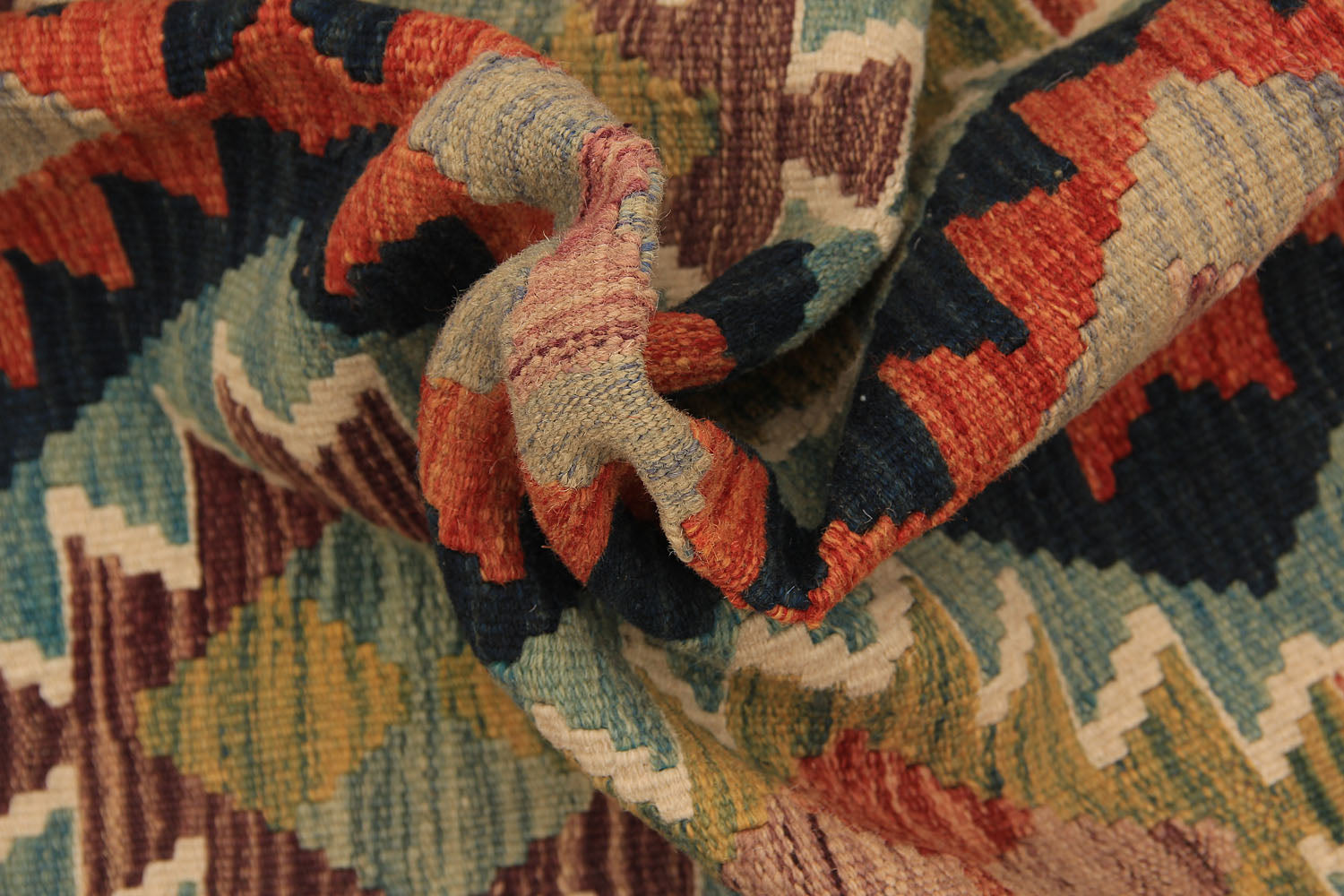 VEGGIE DYE KILIMS