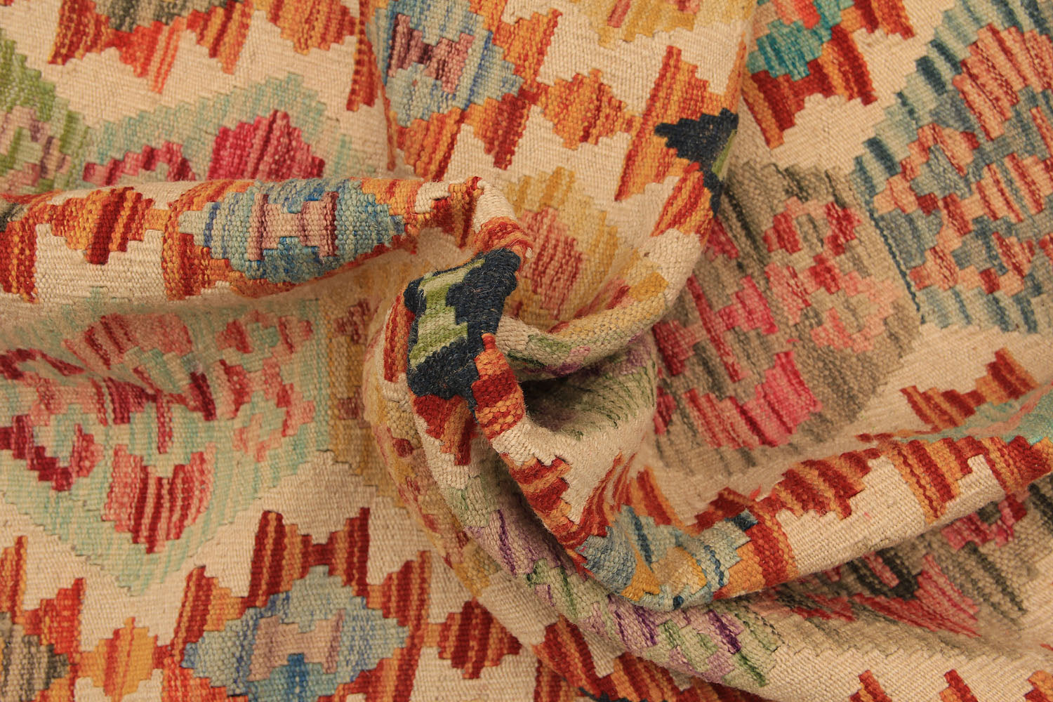 VEGGIE DYE KILIMS