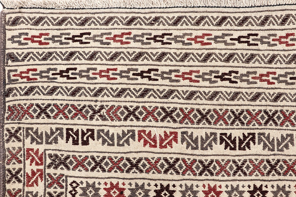 4' 6" x 6' 6 Ivory Handmade Pai Murgh Soumak Kilim Rug Rectangular