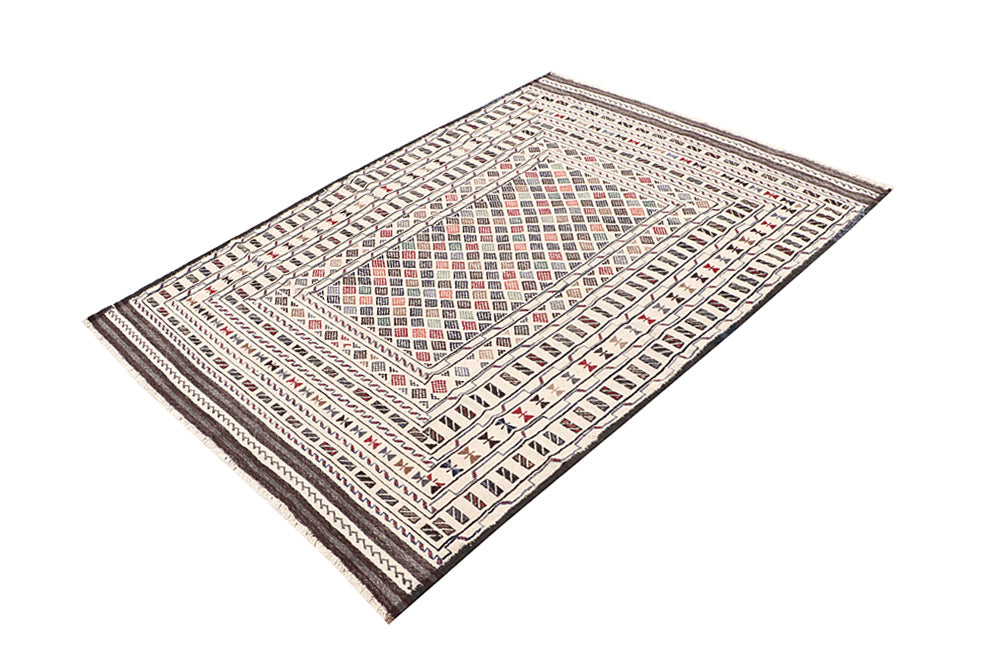 4' 6" x 6' 6 Ivory Handmade Pai Murgh Soumak Kilim Rug Rectangular