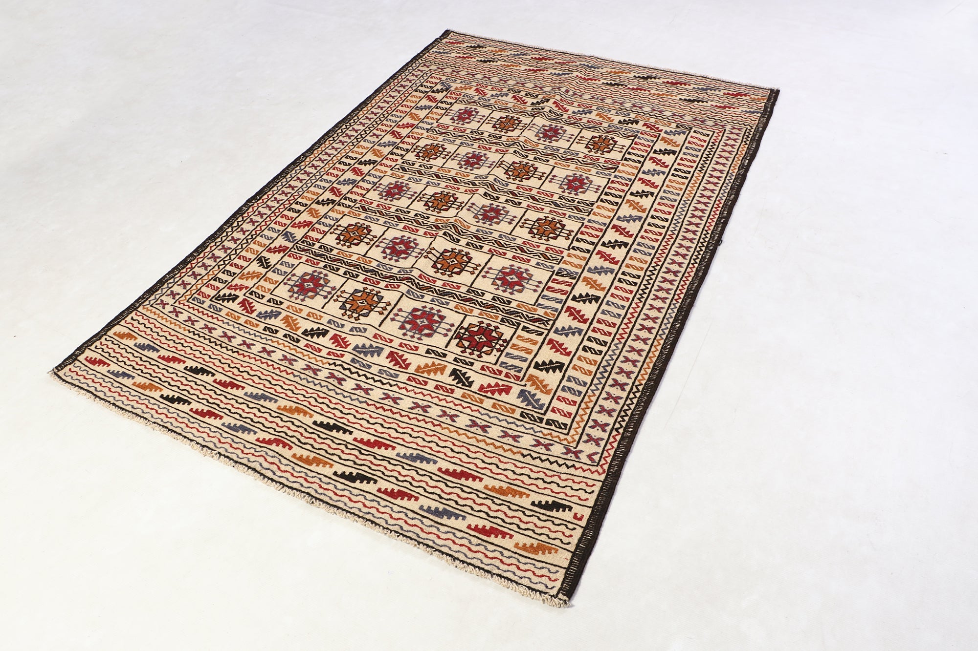 4' 6" x 6' 6 Ivory Handmade Pai Murgh Soumak Kilim Rug Rectangular