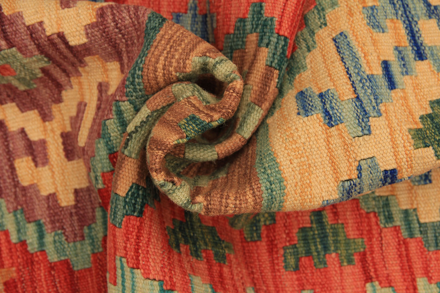 VEGGIE DYE KILIMS