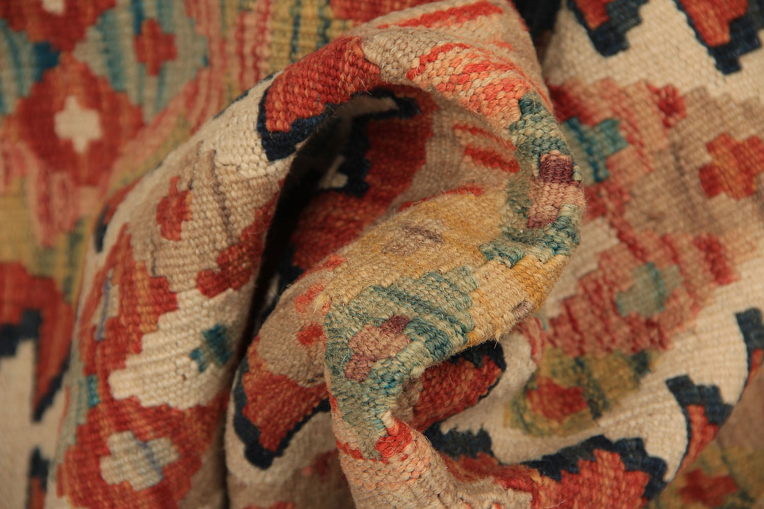 VEGGIE DYE KILIMS