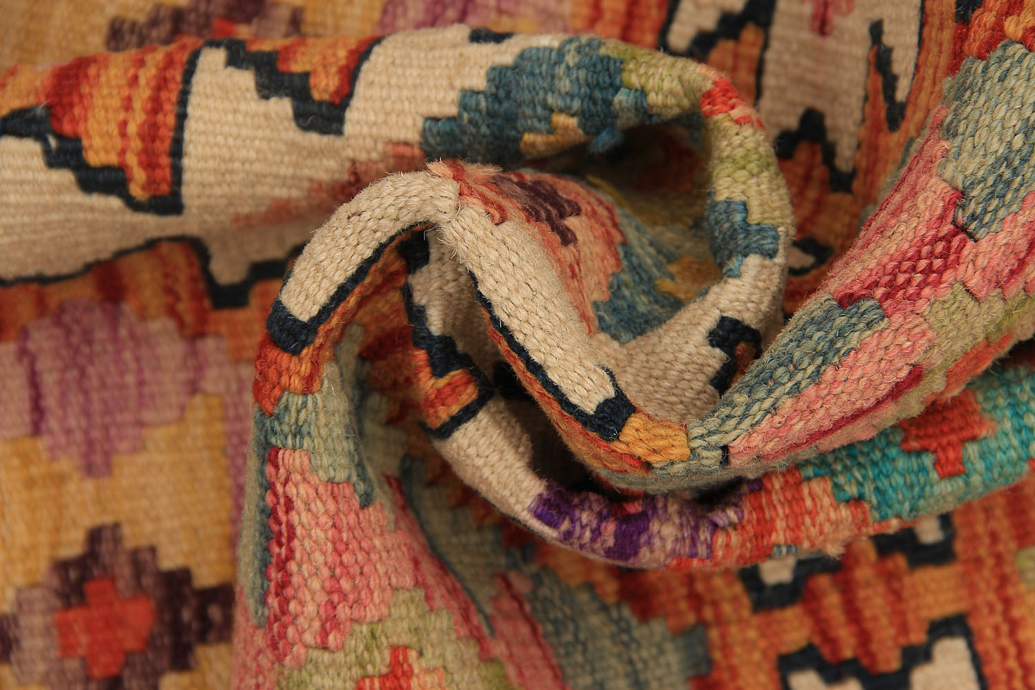 VEGGIE DYE KILIMS