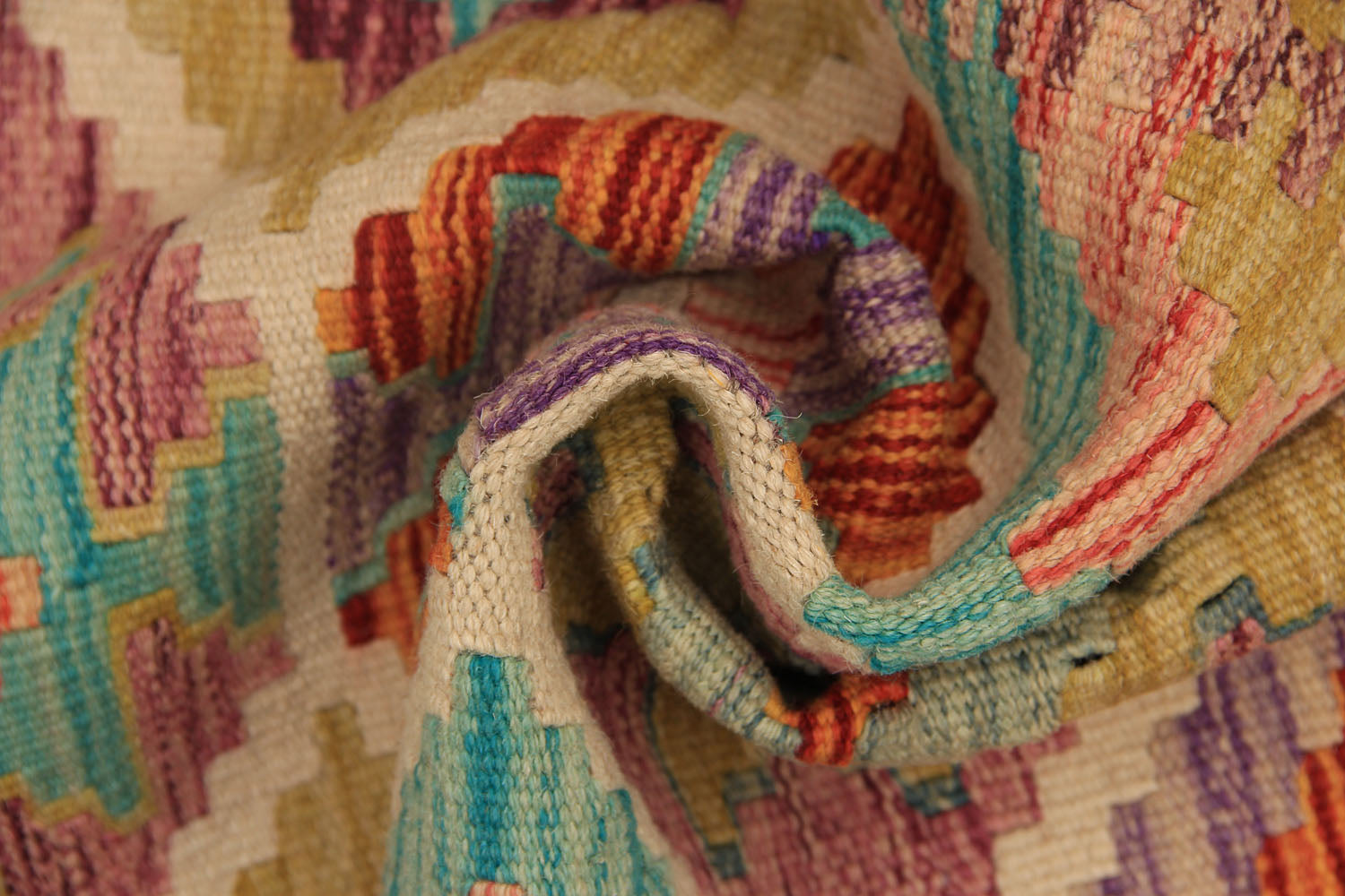 VEGGIE DYE KILIMS