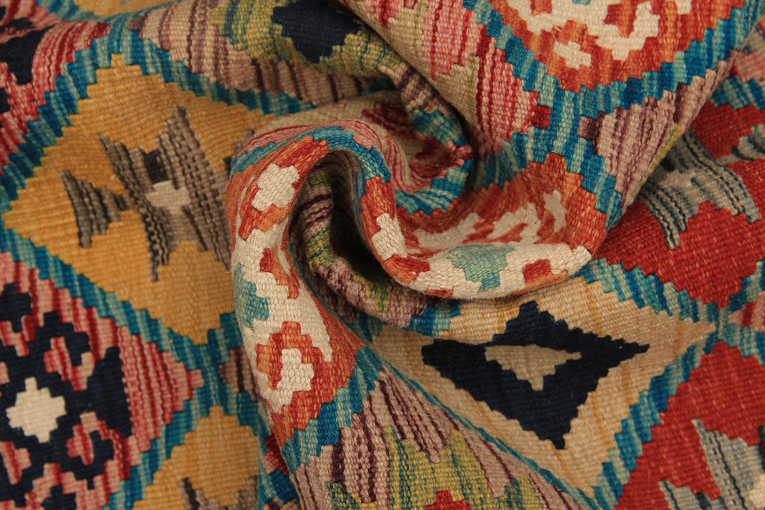 VEGGIE DYE KILIMS
