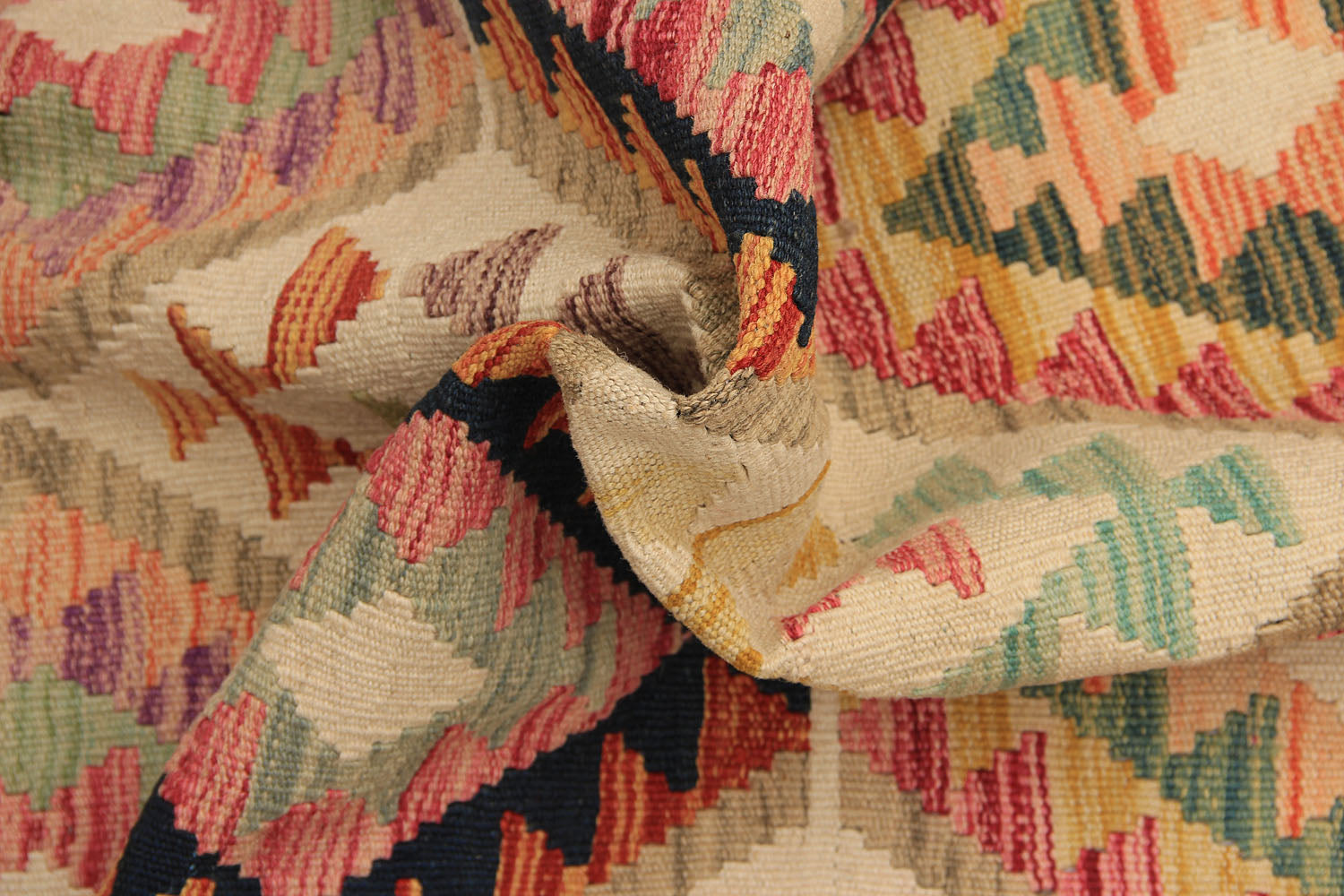 VEGGIE DYE KILIMS