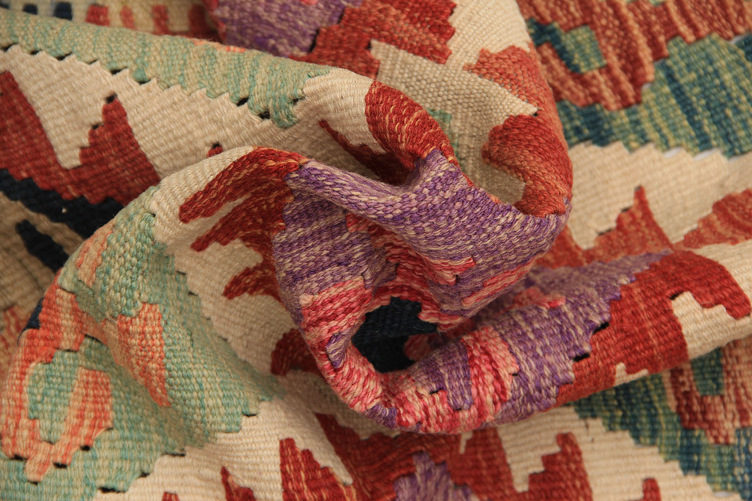 VEGGIE DYE KILIMS