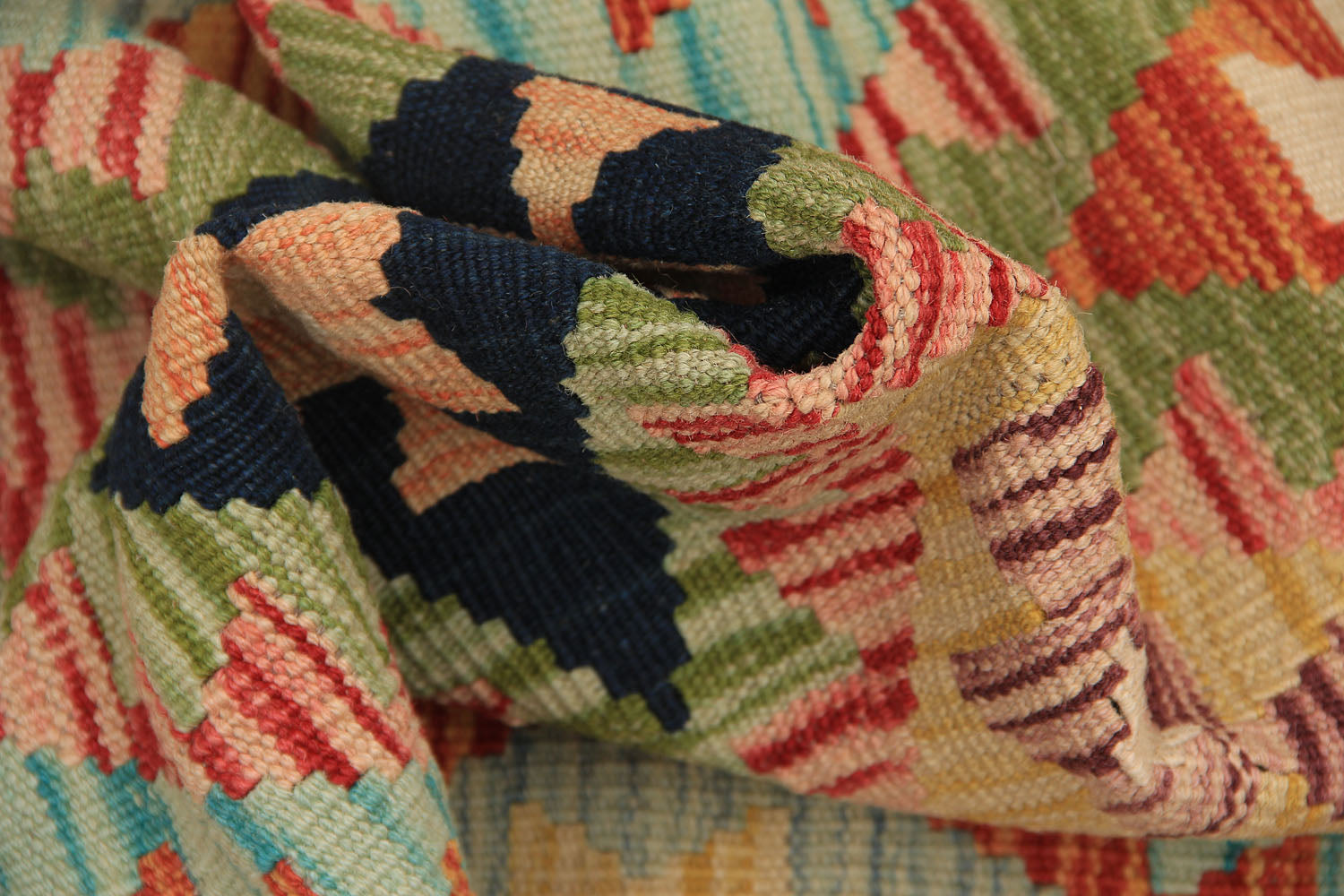 VEGGIE DYE KILIMS
