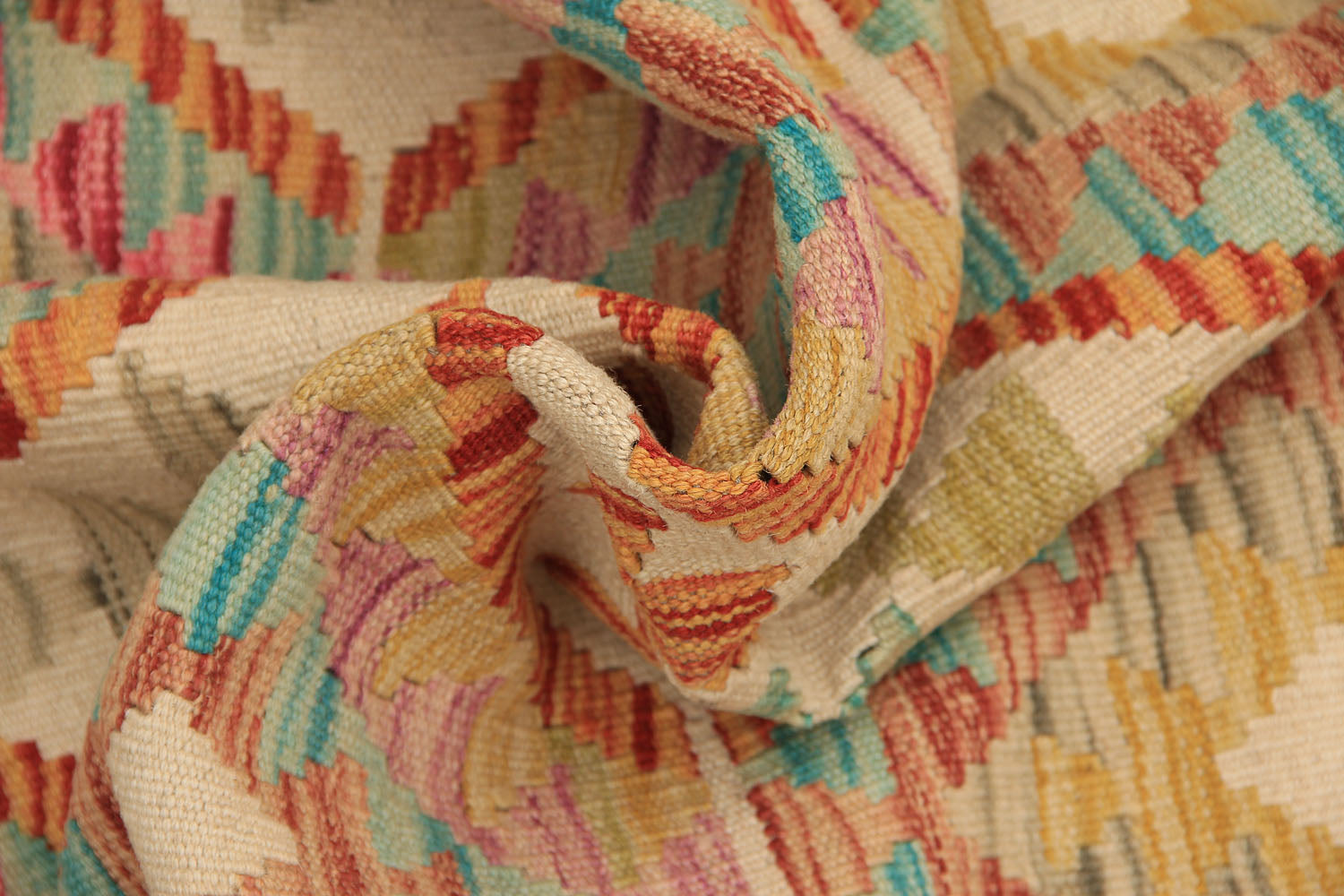 VEGGIE DYE KILIMS