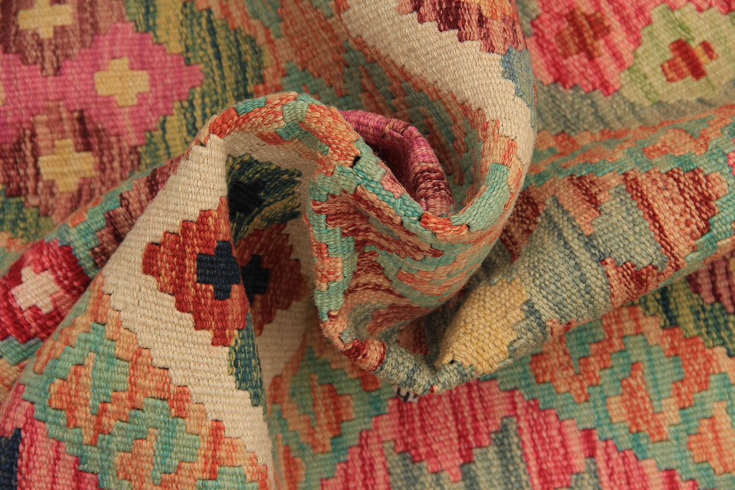VEGGIE DYE KILIMS
