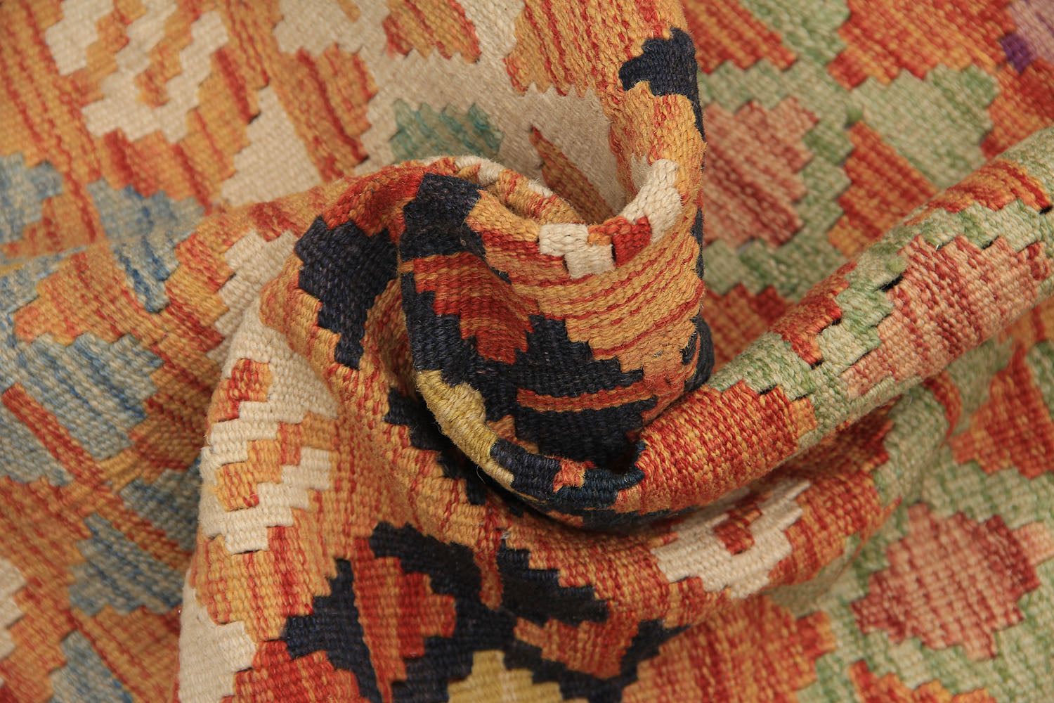 VEGGIE DYE KILIMS