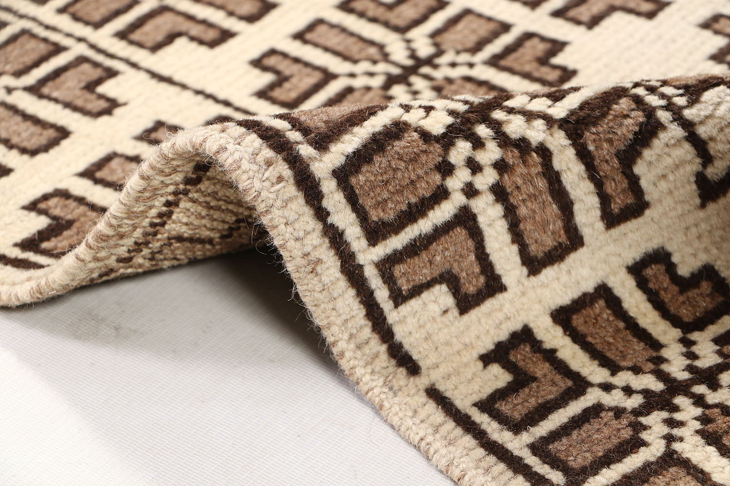 NATURAL TAIMANI CARPETS