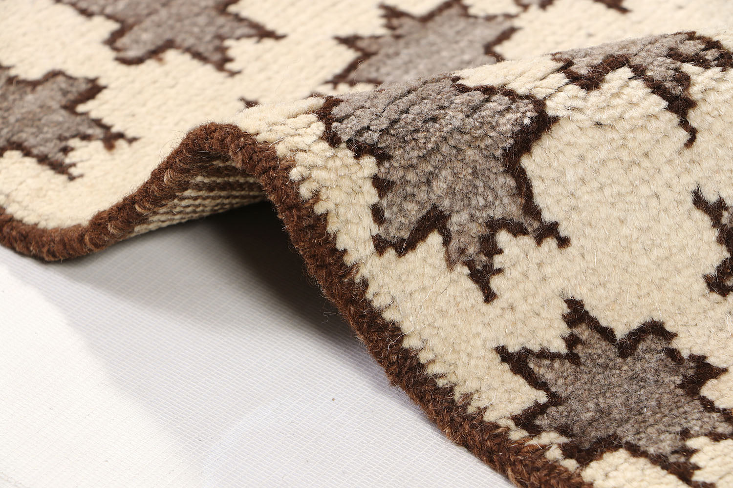 NATURAL TAIMANI CARPETS