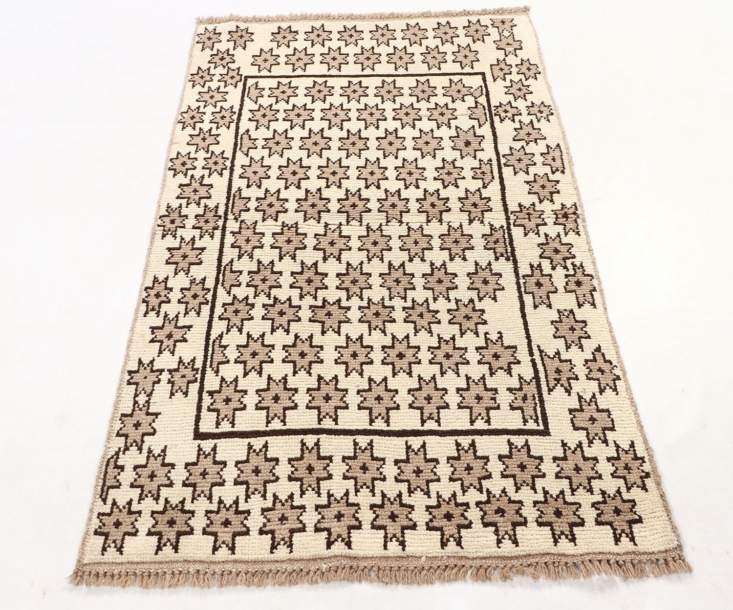 NATURAL TAIMANI CARPETS