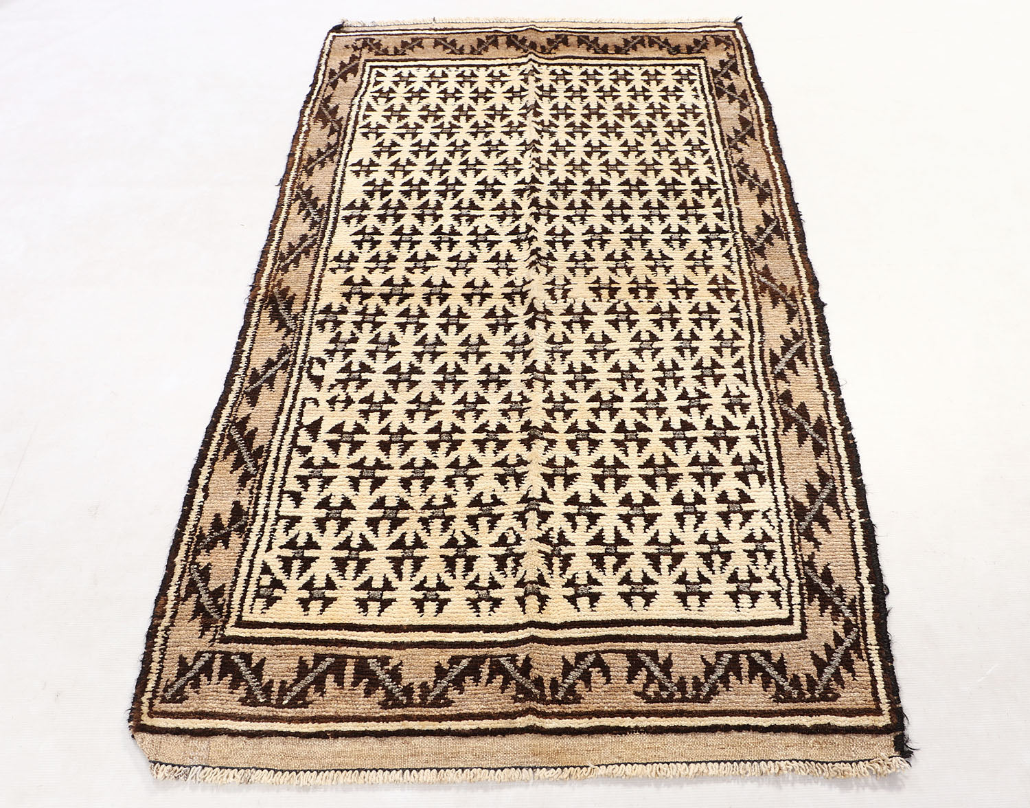 NATURAL TAIMANI CARPETS