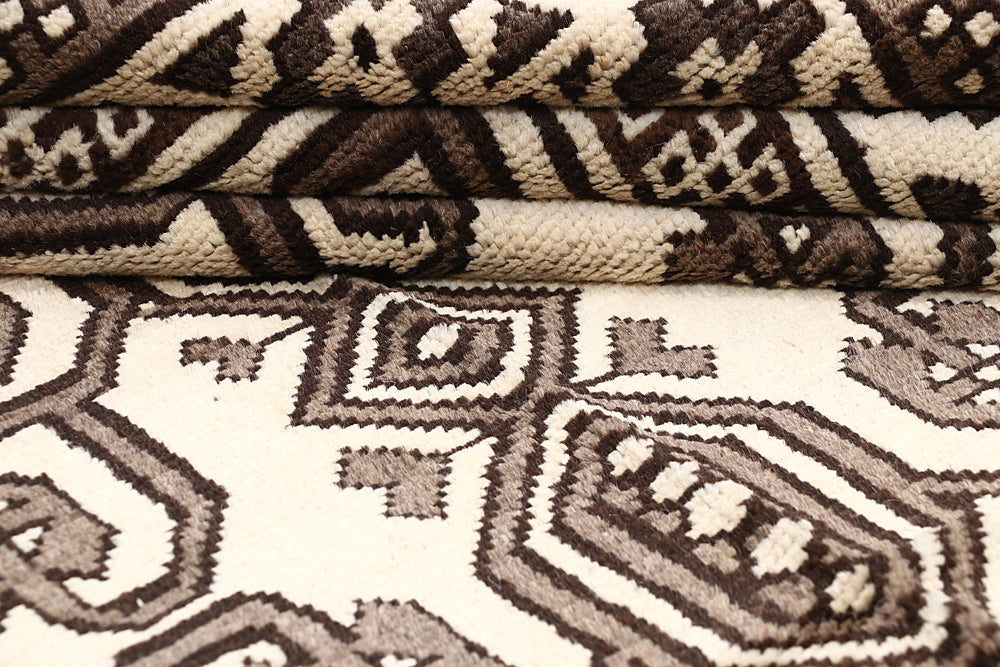5' 6" X 8' Ivory Handmade Natural Taimani Carpets Afghan Rectangular