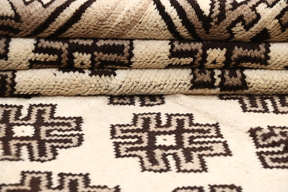 4' 6" x 6' 6 Ivory Handmade Natural Taimani Carpets Afghan Rectangular
