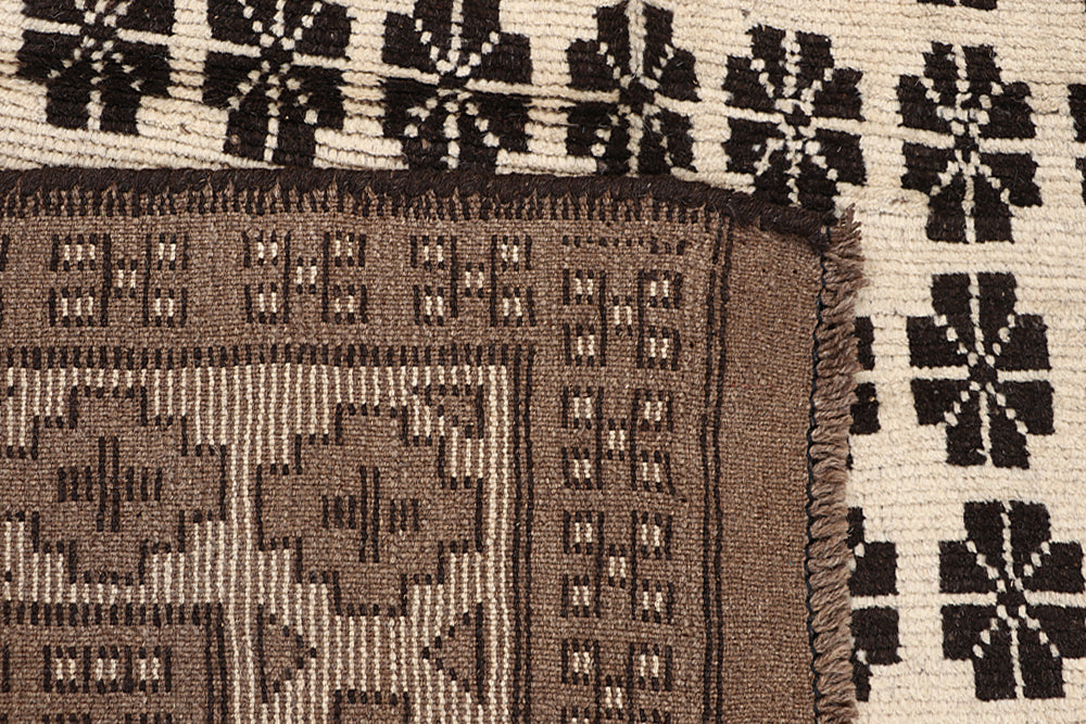 5' 6" X 8' Ivory Handmade Natural Taimani Carpets Afghan Rectangular