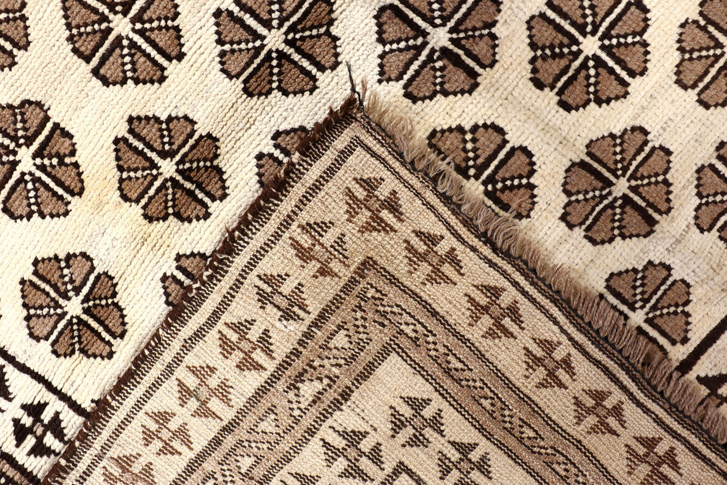 NATURAL TAIMANI CARPETS