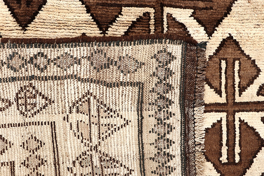 5' 6" X 8' Ivory Handmade Natural Taimani Carpets Afghan Rectangular