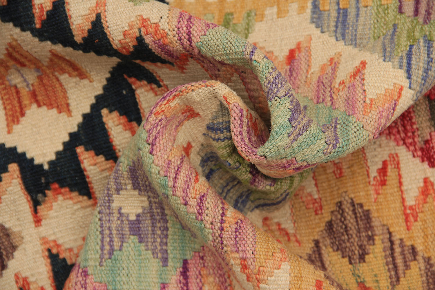 VEGGIE DYE KILIMS