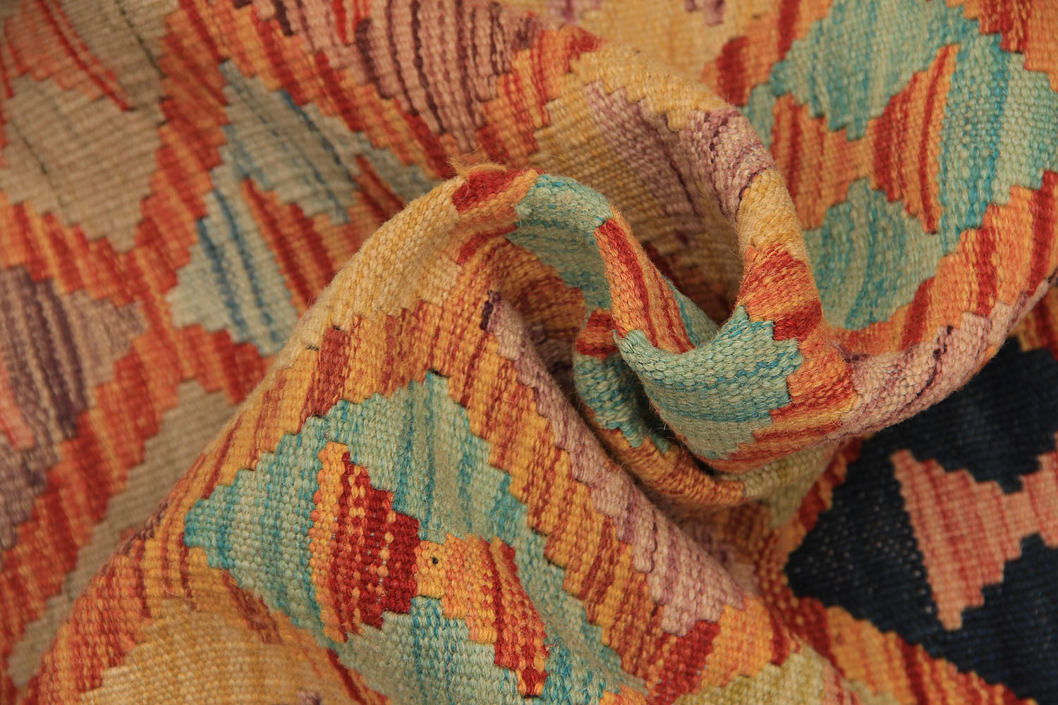 VEGGIE DYE KILIMS