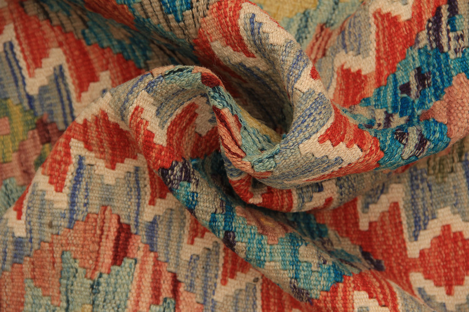 VEGGIE DYE KILIMS