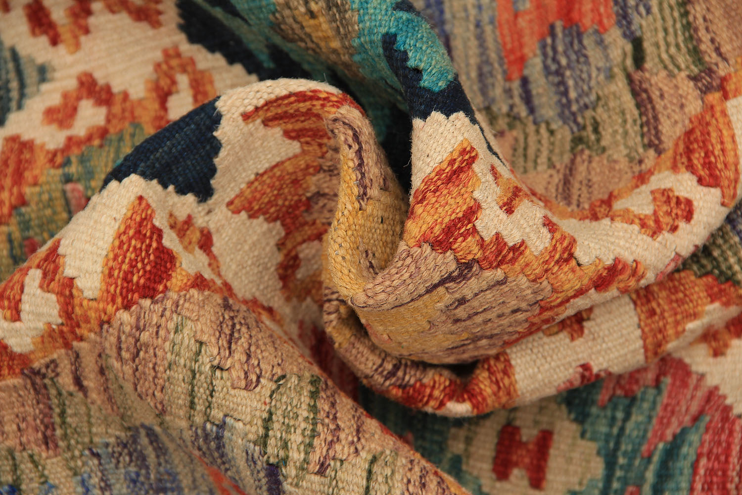 VEGGIE DYE KILIMS
