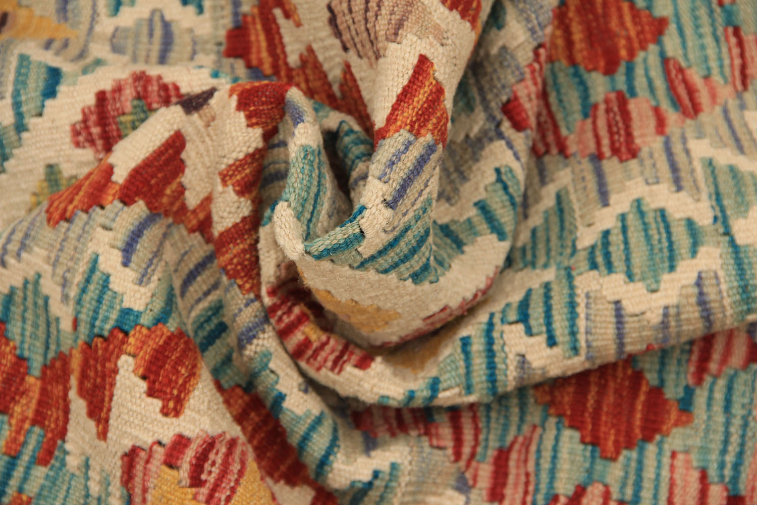VEGGIE DYE KILIMS
