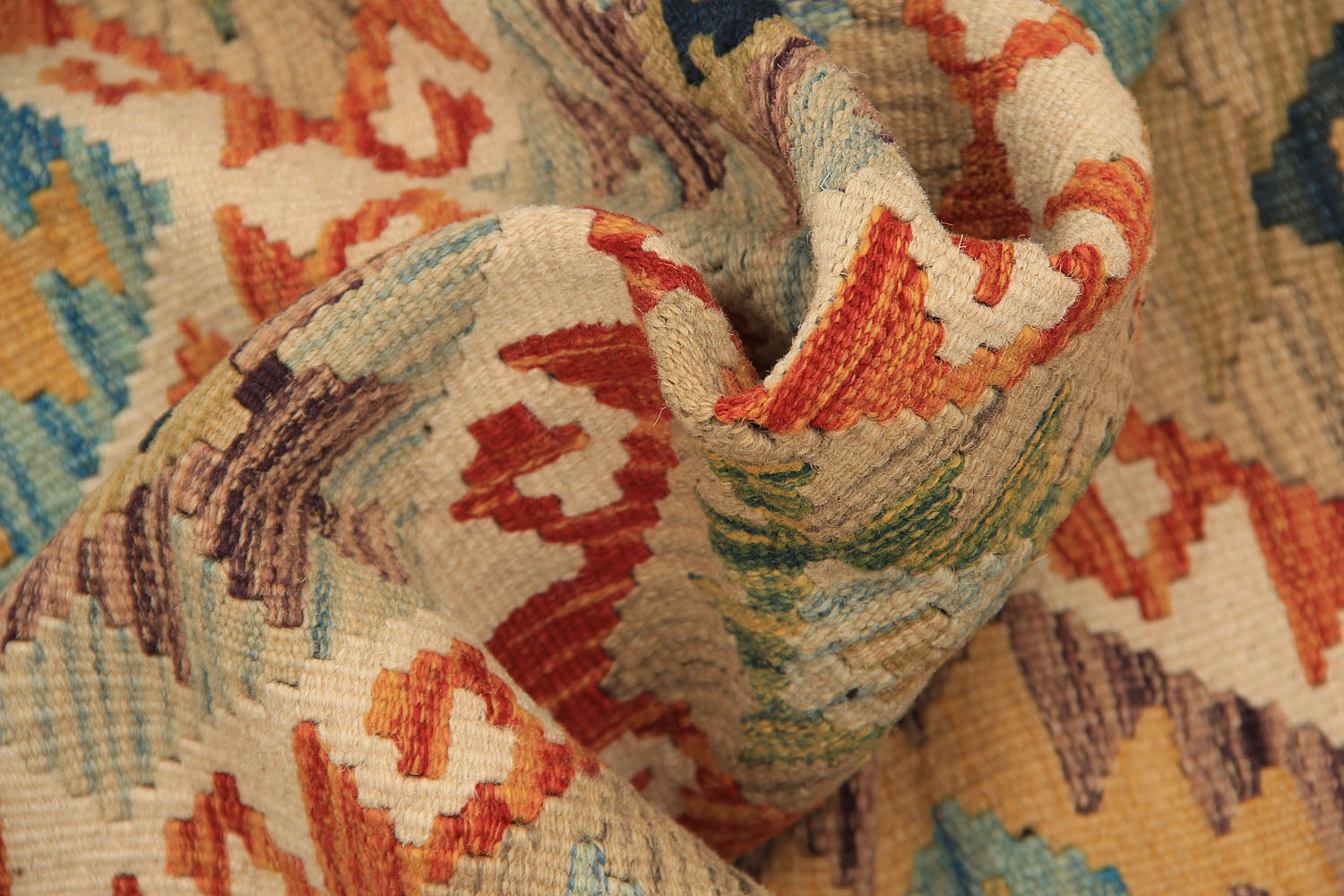 VEGGIE DYE KILIMS