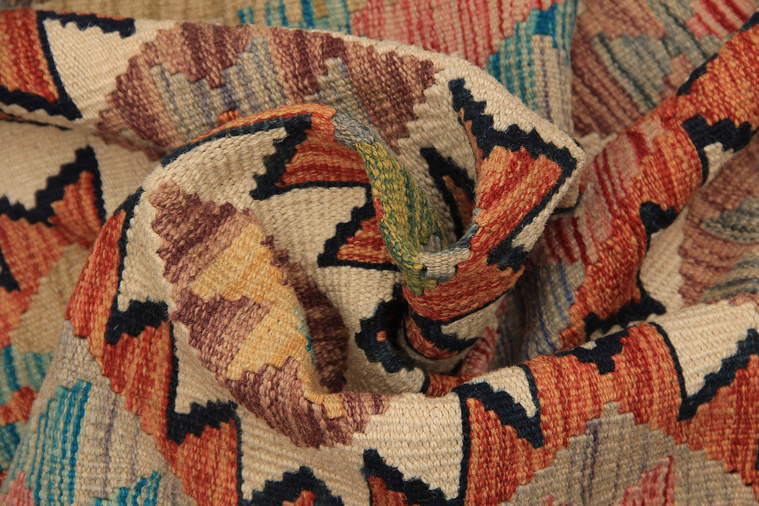 VEGGIE DYE KILIMS