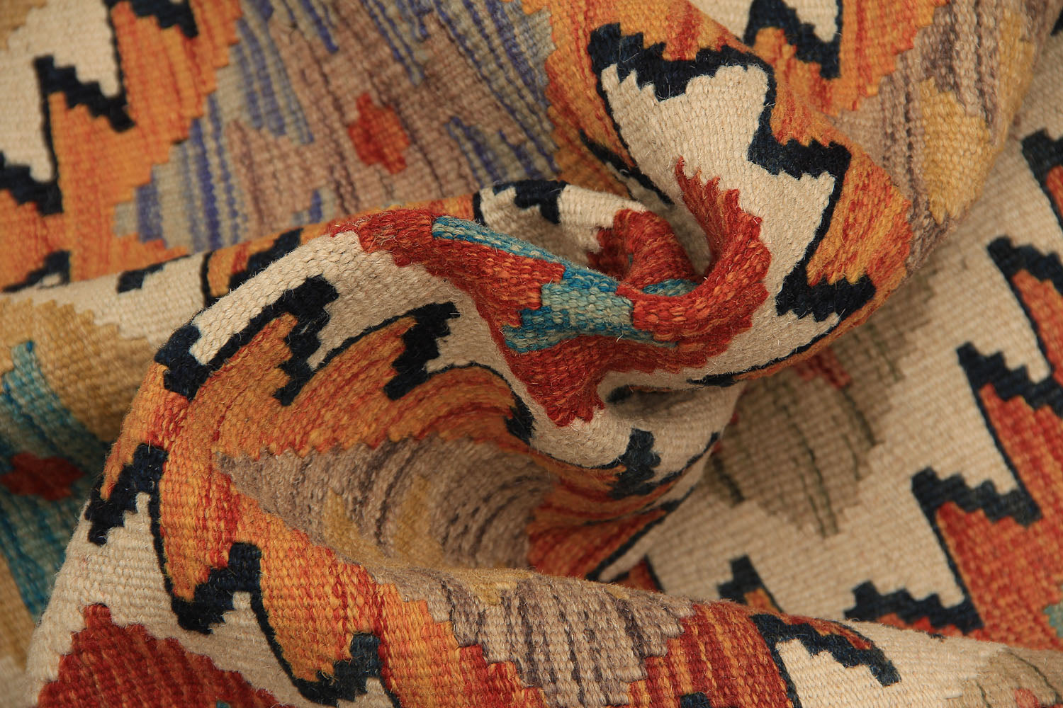 VEGGIE DYE KILIMS