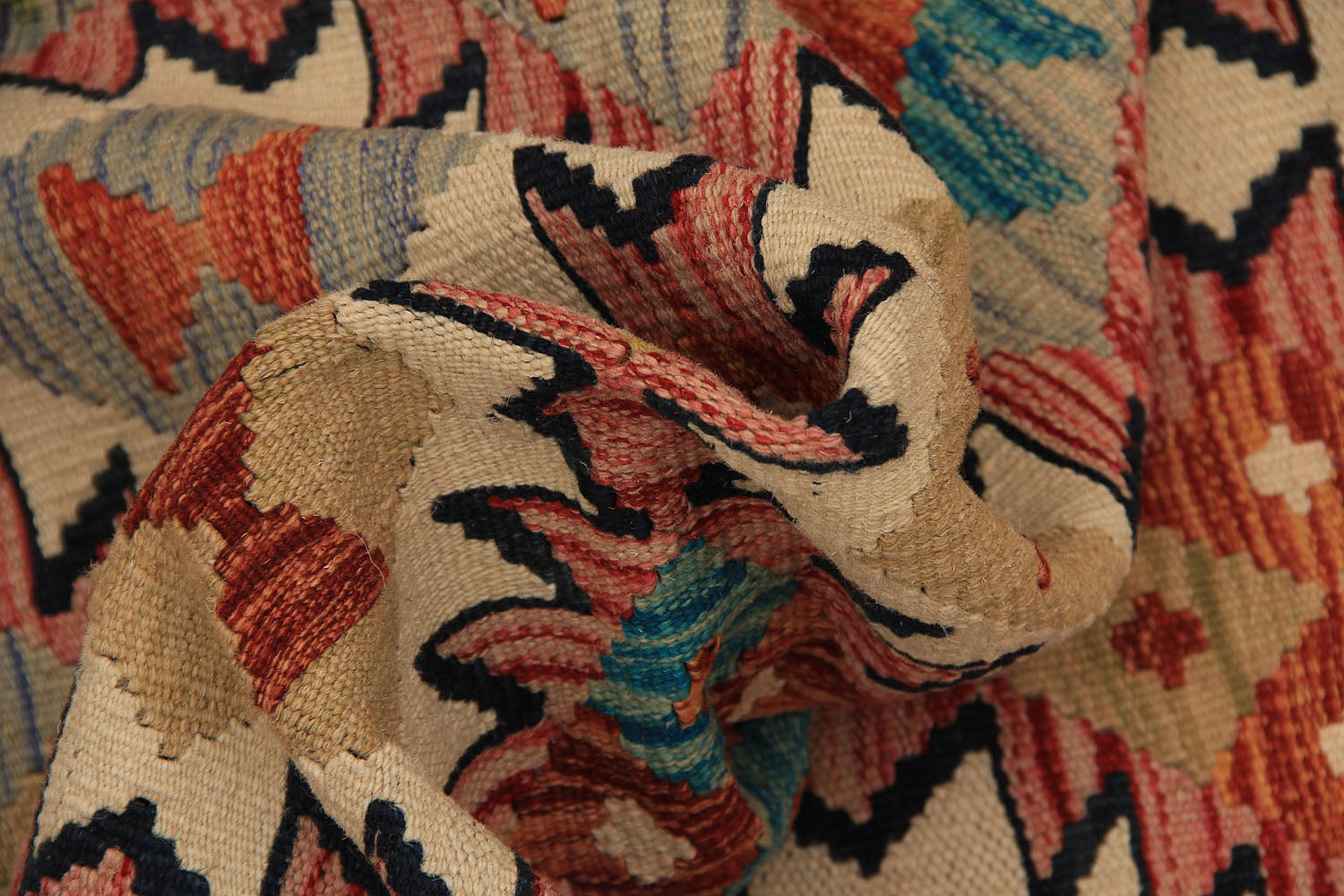 VEGGIE DYE KILIMS